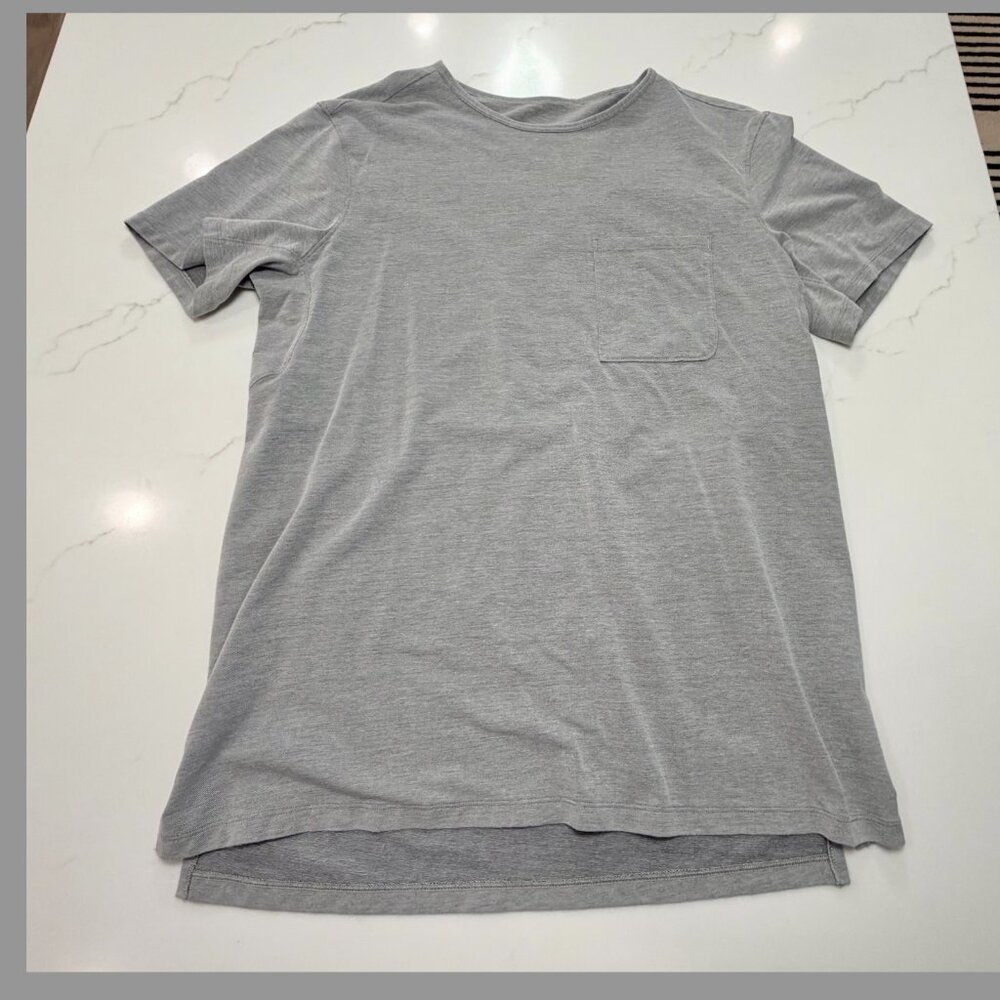 Lululemon Chest Pocket Relaxed Fit T-Shirt - Medium